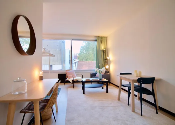 Amazing & Cosy Studio Perfect Location \'Stephanie-Louise Area\'
